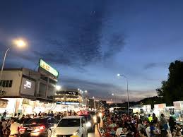 Shoplots, shopping mall, service apartments. 10 Newest Food Hunts In Cheras Traders Square That Definitely Worth A Shot Klnow