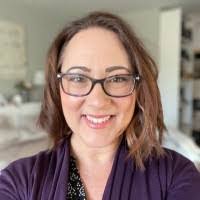 Shannon Mcfarlin's Instagram, Twitter & Facebook