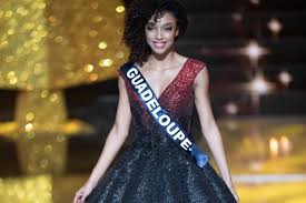 Seulement la miss provence a été claire à ce sujet et elle tient à garder son jardin secret. Ophely Mezino 1ere Dauphine Miss France 2018