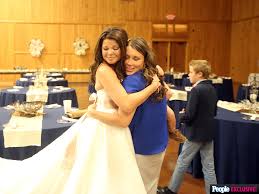 Josh duggar's cousin, amy duggar king, is issuing a grave warning to parents about the dangers of child pornography. Amy Duggar Wedding Anna Dugger Gets Support From Husband S Cousin People Com