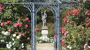 Wählen sie aus 1 streuwagen angeboten in hildesheim. Magdalenengarten Zu Hildesheim Castlewelt