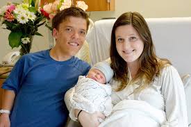 Yummy yummy chinese address, yummy yummy chinese location. Zach And Tori Roloff Welcome First Child A Baby Boy Little People Big World Little People Tori Roloff