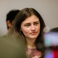 Helen Jane Pelham (@Hellybang)