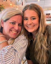 Mackenzie Weber (@kenzieannweber) • Instagram photos and videos