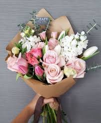 Make You Happy By Leafy Floral Design Flower Arrangements Flowers Bouquet Gift How To Wrap Flowers