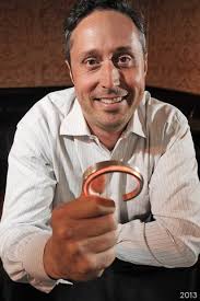 Bracelet is jewelry first, smart phone tech second