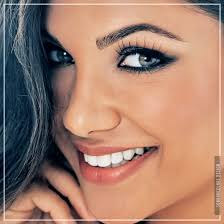 Maura Lima agora é Sobrancelhas Design