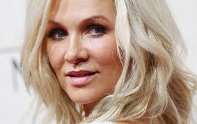 Danielle Spencer's stuns at Russell Crowe's premiere