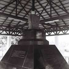 Lebih kurang 700 tahun ini merupakan batu bersurat yang mempunyai ukiran yang paling tua yang di tulis dalam tulisan jawi pertama ditemui di malaysia. Batu Bersurat Memorial Terengganu Inscription Stone