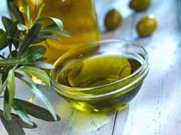 One Of The Best Ways And The Quickest Ways To Thicken Your Eyebrows Is Using An Eye Pencil Use A Hair Hot Oil Treatment Oil Treatment For Hair Olive Oil Hair
