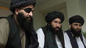 طالبان, öğrenciler) çoğunluğu afganistan'ın en kalabalık etnik grubu peştunlardan oluşan sünni i̇slamcı grup.grup üyeleri kendilerini afganistan i̇slam emirliği olarak tanımlar. Taliban Lideri Molla Mansur Olduruldu Iddiasi Haberler Son Dakika