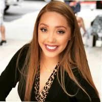 20+ "Chelsea Le" profiles