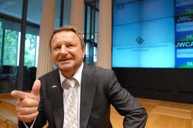 Józef wojciechowski i patrycja tuchlińska wkrótce powitają na świecie pierwsze dziecko. Jw Construction Zegna Sie Gielda Puls Biznesu Pb Pl
