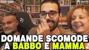 BABBO FABRIZIO E MAMMA CRISTINA IRROMPONO NELLO STUDIO E RISPONDONO A  DOMANDE SCOMODE