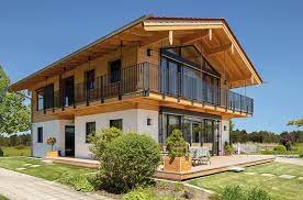 90 jahre erfahrung im holzbau, volle leidenschaft für den hausbau, ein familienunternehmen in dritter generation. Regnauer Musterhaus Liesl