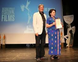 LHStv. Peter Kaiser gratuliert Siegern 23. Filmfestivals der Goldenen Diana  vom Klopeiner See.