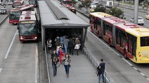 El portal de las américas, inaugurado en el año 2003, es una de las estaciones de cabecera de transmilenio, sistema de transporte masivo de bogotá en. Colombian Bus Fare Dodgers Made To Mop Floors In Bogota Bbc News