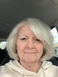 Vickie Coates's Instagram, Twitter & Facebook