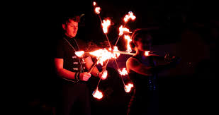 Eine feuershow zur hochzeit für den schönsten tag ihres lebens! Feuershow Hochzeit