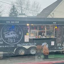 Seymour's Food Truck Halal — Restaurant food truck in Madison, New Jersey