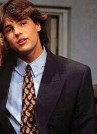 Reinout oerlemans gedroeg zich als 'wild konijn' volgens de actrice konden de opnames in de jaren '90 met reinout oerlemans, isa hoes. Giel Van Stiphout On Twitter Toch Knap Reinout Oerlemans Van Arnie In Gtst Naar De Man Die Een Financiele Klapper Maakt Met Eyeworks Selfmade Http T Co Iesm4weory