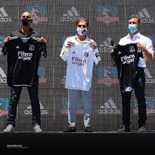 Colo colo ha sido, incluso, medida en el dmbito laboral. Fotos La Presentacion Oficial De La Camiseta Adidas Y El Nuevo Auspiciador De Colo Colo Alairelibre Cl