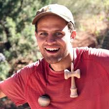 Hii!! I'm Rudy! I'm 27 and originally from California! I am looking for a  room in the boulder area! I love hiking, Music events, flow arts, and  staying busy with work! -