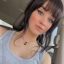 Mackenzie Everett (@MKSchumann)