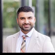 Andrea Barth's Instagram, Twitter & Facebook