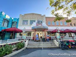 REVIEW: Breakfast at Hollywood Studios with RARE Characters? Say No More! |  the disney food blog