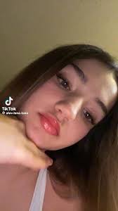 Adele Roche (adeleroche32)