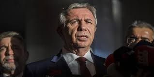 Yaklaşan yerel seçimlerde karayalçın'a oy vereceğim ama olur da mansur yavaş kazanırsa zerre üzülmeyeceğim hatta sevineceğim bile. Mansur Yavas Tan Esnafa Bir Destek Daha