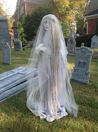 30 Scary Halloween Decorations Outdoor And Indoor Easy Diy Ideas Lifestyle Scoops Scary Halloween Decorations Outdoor Scary Halloween Decorations Diy Halloween Decorations Diy Outdoor