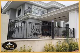 Balkon Korkuluklari 2020 Korkuluklar Balkon Bina