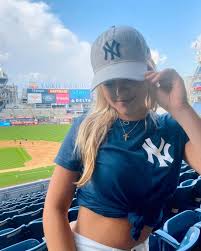 Isabella Alexander 09 13 2021 Celebmafia