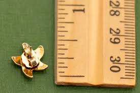 Vintage Boho Gold Tone Starfish Stud Earrings by Avon K5