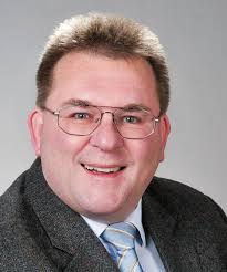 2. Bürgermeister Robert Meier stellt aus gesundheitlichen und beruflichen  Gründen Rücktrittsgesuch