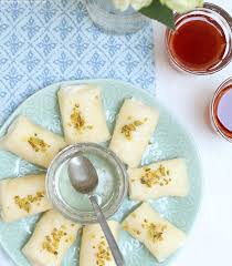 Halawet El Jibn Syrisches Dessert Mit Mozarella Whatinaloves Com Arabische Rezepte Agyptisches Essen Syrische Rezepte