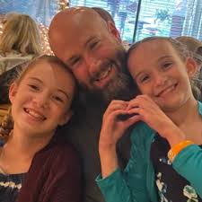 Erin Gresham (@emgresham)