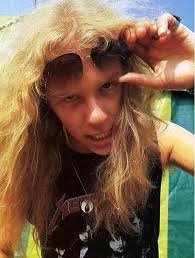 Anybody know what type of necklace James is wearing here? : r/Metallica