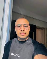 What relationship advice can women give to men?