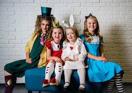 Some alice to break up all the soul eater the photographer is tagged on my instagram which is the same handle as. No Sew Alice In Wonderland Costumes My Sister S Suitcase