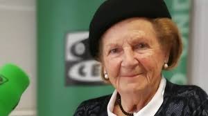 Josefa Pérez Vega, ganadora del I Premio Mujer Cantabria