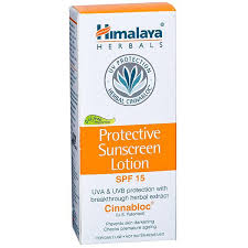 It contains a unique blend of numerous natural and organic ingredients like spiked ginger lily, gandhapalashi, aloe vera, crab apple and seva. Buy Himalaya Protective Sunscreen Spf 15 Lotion 50 Ml Online Sastasundar Com