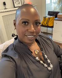 Happy Birthday Ebony Gray!! I know you as Kini, cousin, and pretty lady!! I  pray that God will continue to bless and keep you for many many more years  to come. May