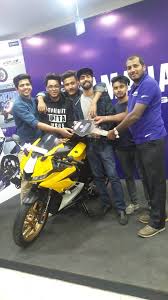 The yamaha yzf r15 v3 gets disc brakes in the front and rear. Yellow Yamaha Yzf R15 V3 0 Delivered In Bangalore