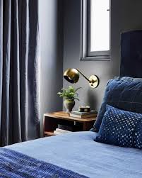 Sep 17, 2020 · but the truth is that both types of colors have the ability to take lifeless spaces to new style heights, depending on where, and how, they're used. 7 Keys To Know To Nail That Moody Yet Modern Look In Your Bedroom