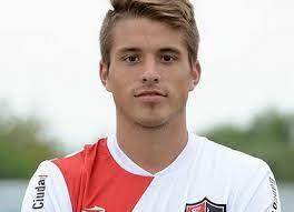 Although he studied medicine, fernández unsain chose literature as his career. Ezequiel Unsain Arg Photos Playmakerstats Com