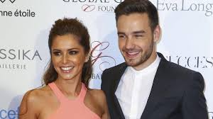 Cheryl cole is an english singer, dancer, and television personality. Cheryl Cole Zeigt Ihre Mega Babykugel
