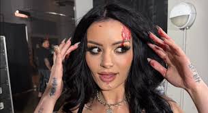 Paige Split Open On WWE SmackDown
